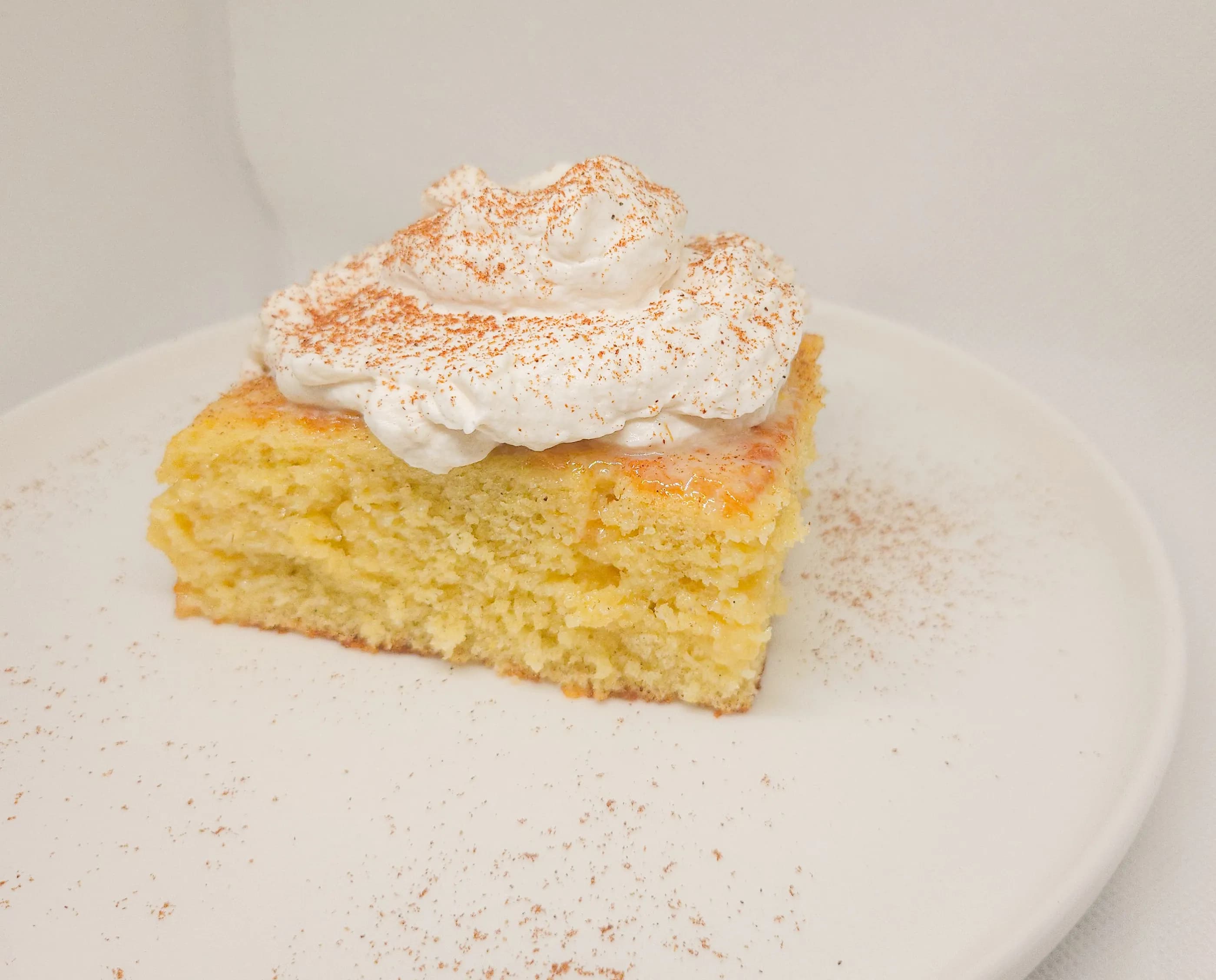 Mango Lassi Tres Leche Cupcakes