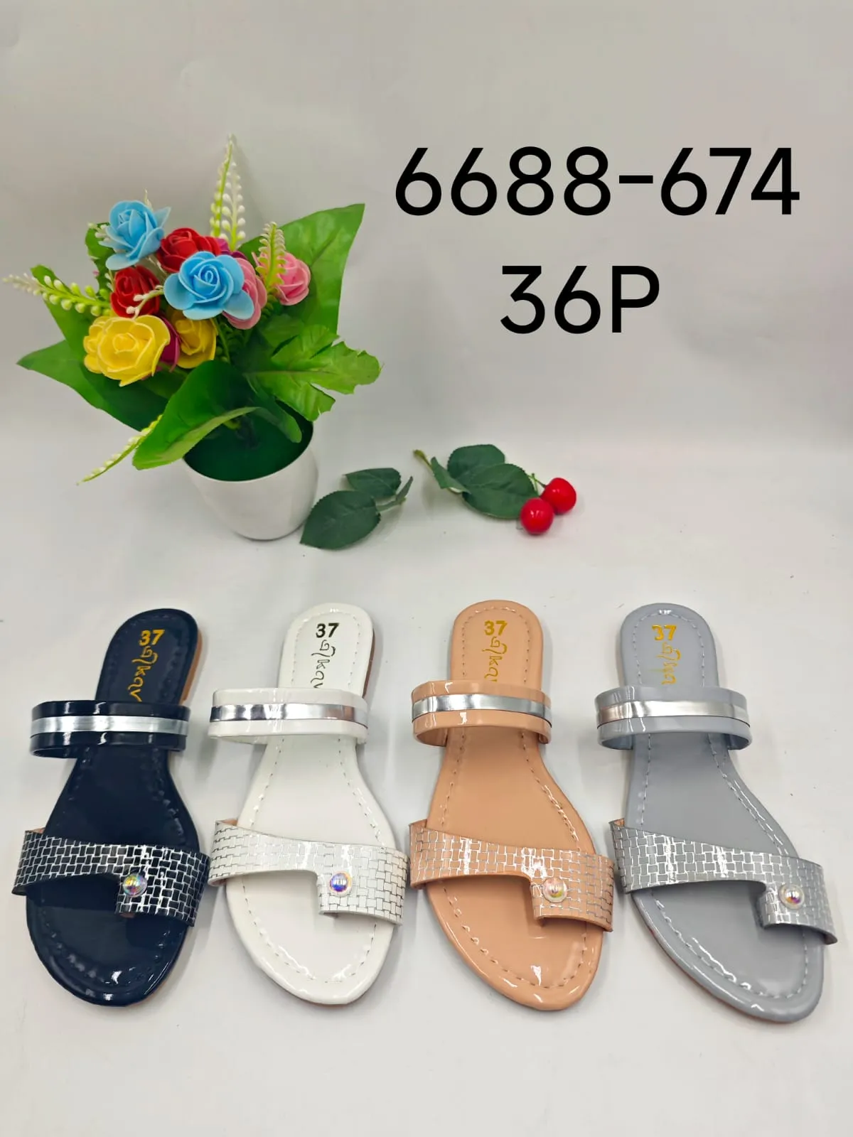 6688-674 - (Size 37)