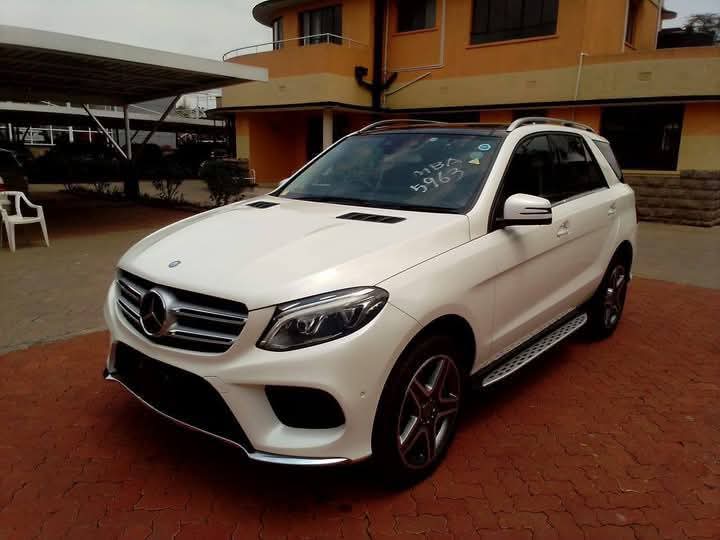 Mercedes-Benz GLE350 (Luxury SUV – 2018)