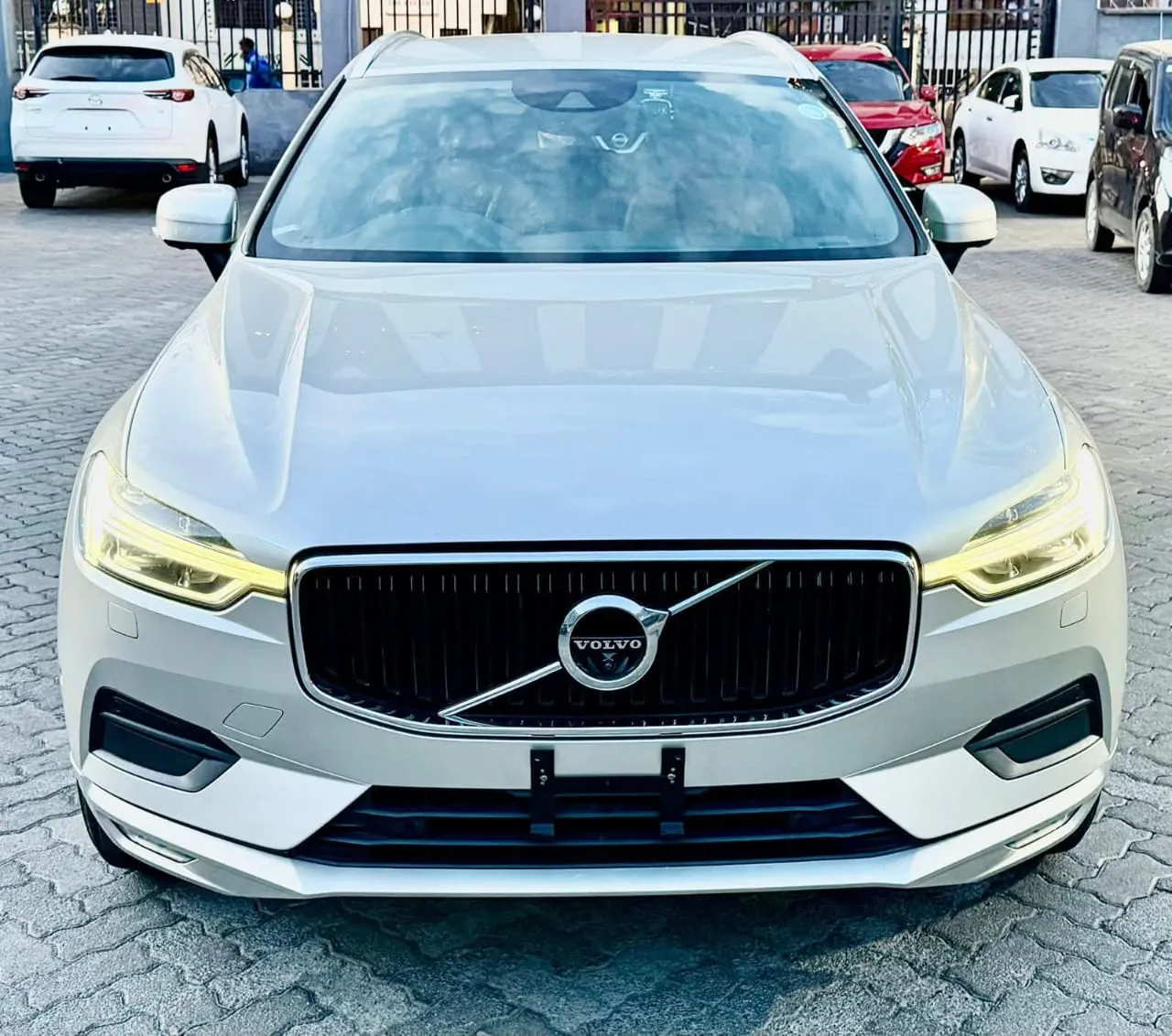 Volvo XC60 Inscription (Top Spec SUV – 2018)
