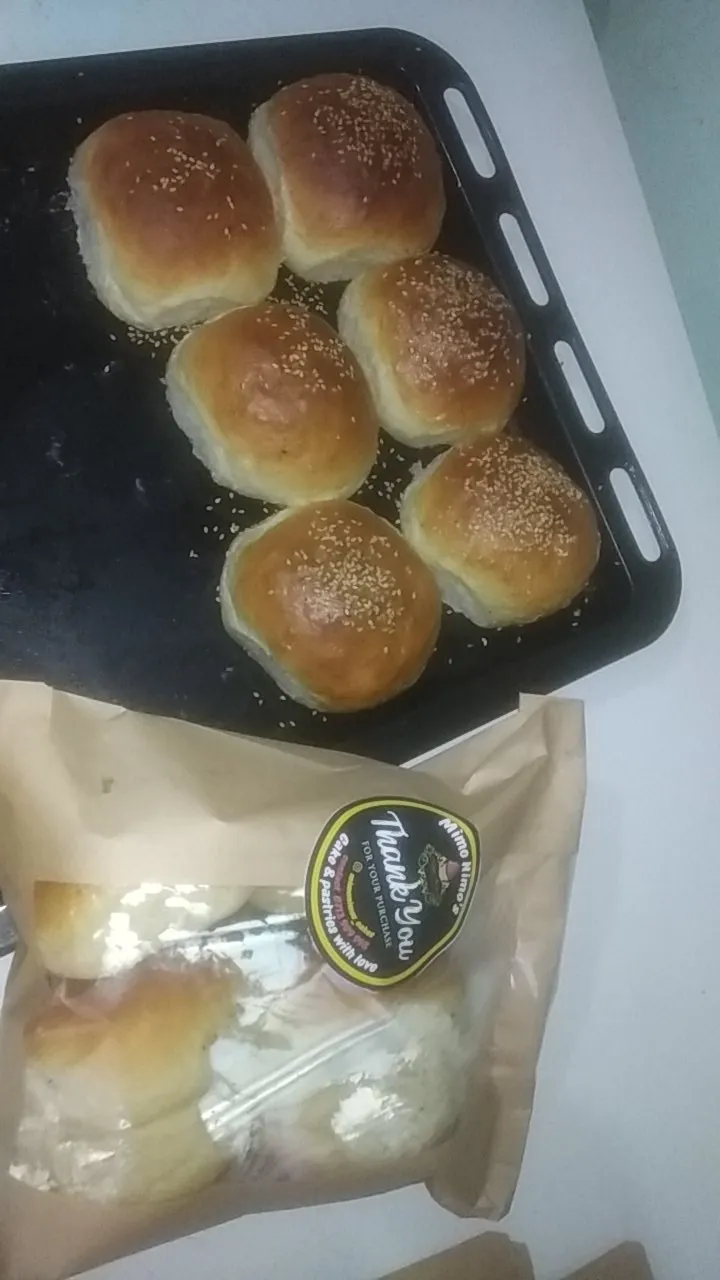Buns (1 packet)