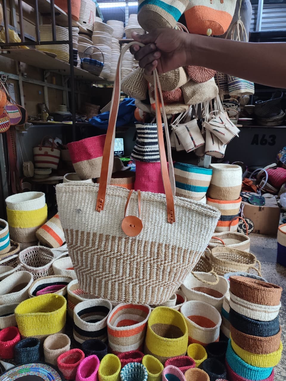 Kiondo Basket (Size 10") - Patterned Tan/Natural