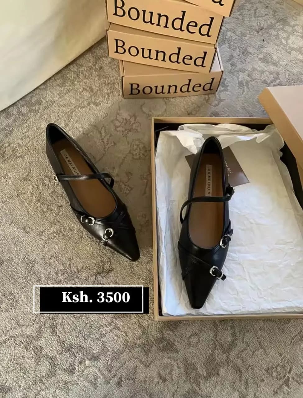 Chic Black Multi-Buckle Flats