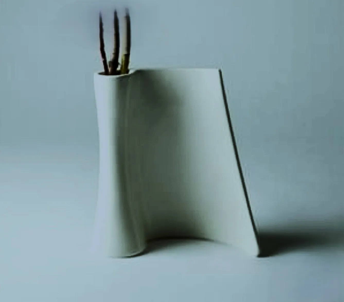 Minimalist Soapstone Incense Holder – Modern Sculptural Design